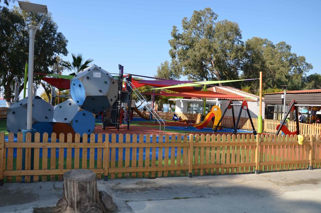 Pebble Beach Holiday Apartments Limisso Esterno foto