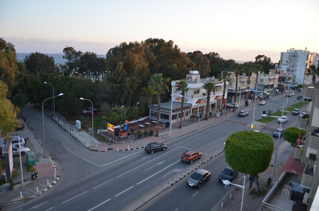 Pebble Beach Holiday Apartments Limisso Esterno foto
